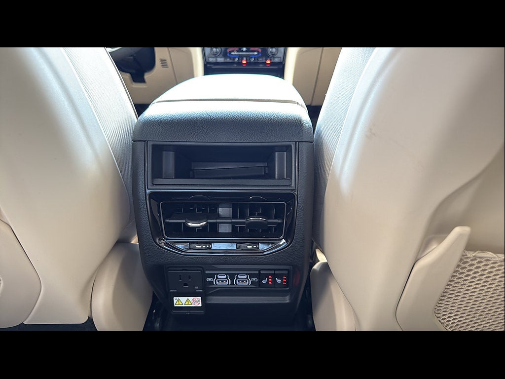 2024 Jeep Grand Cherokee Limited 4x2