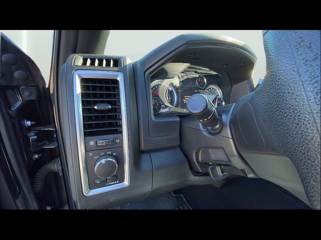 2022 RAM 1500 Classic Warlock Quad Cab 4x4 6'4" Box