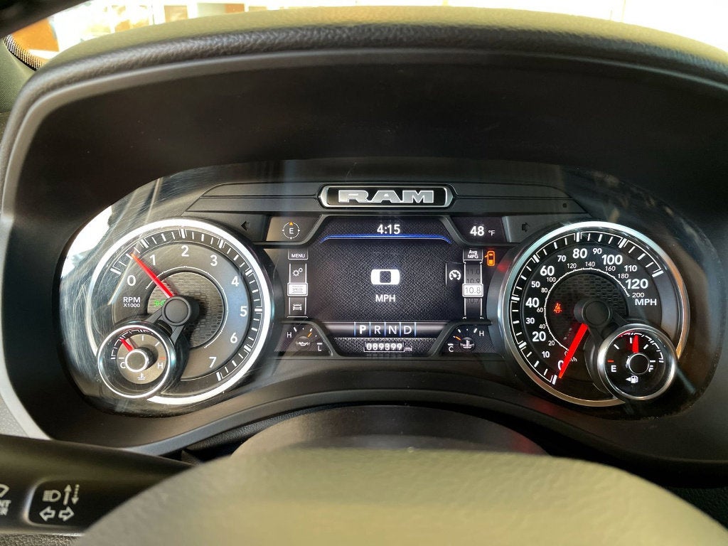 2022 RAM 1500 Big Horn Quad Cab 4x4 6'4" Box