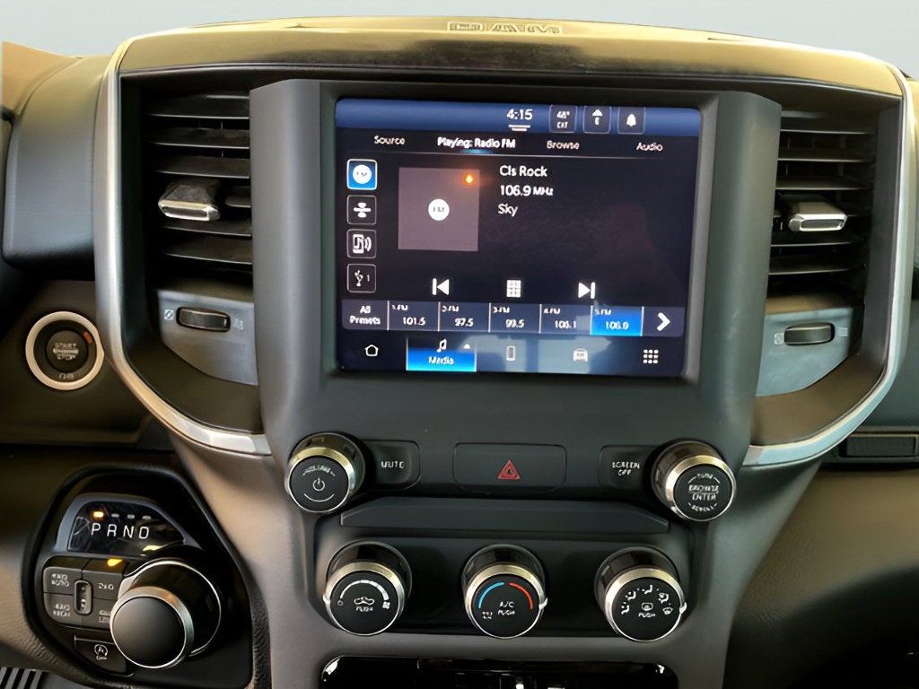 2022 RAM 1500 Big Horn Quad Cab 4x4 6'4" Box