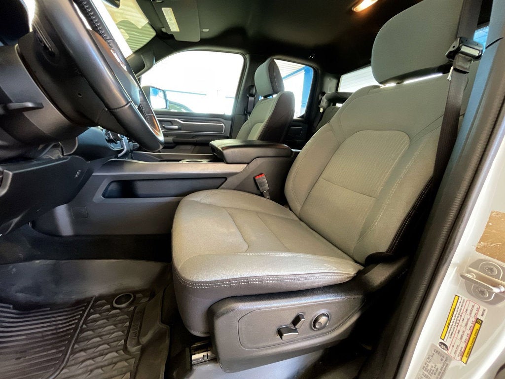 2022 RAM 1500 Big Horn Quad Cab 4x4 6'4" Box