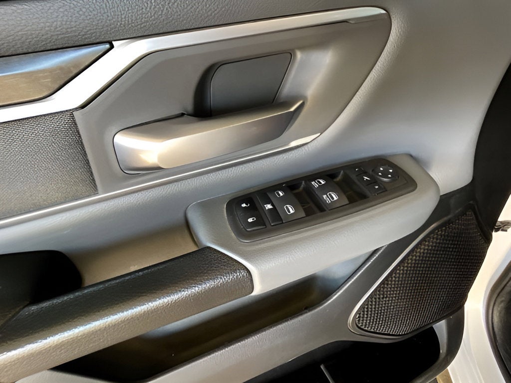 2022 RAM 1500 Big Horn Quad Cab 4x4 6'4" Box