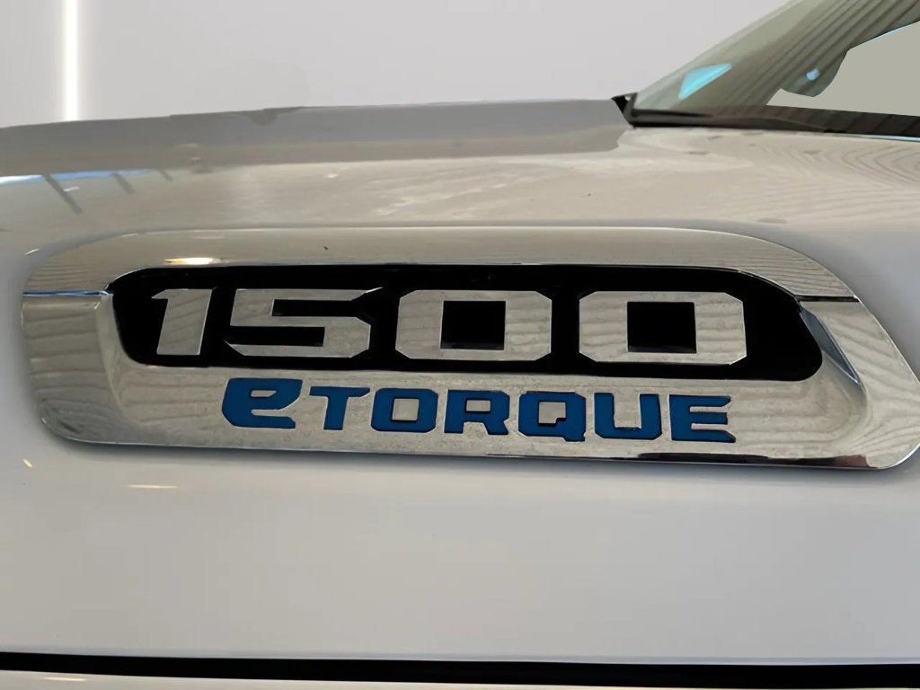 2022 RAM 1500 Big Horn Quad Cab 4x4 6'4" Box