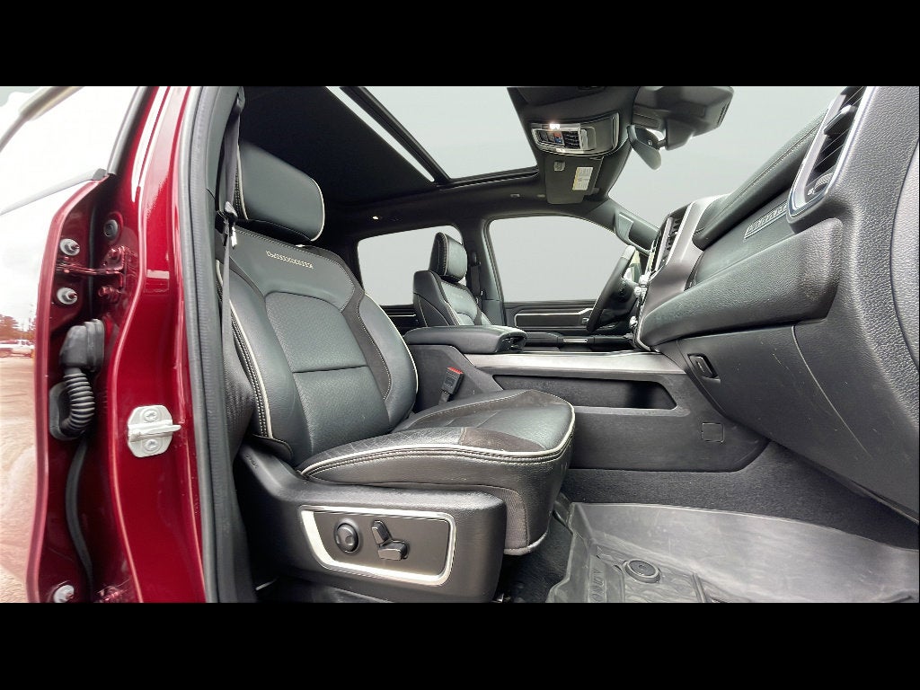 2025 RAM 1500 Laramie Crew Cab 4x4 5'7" Box