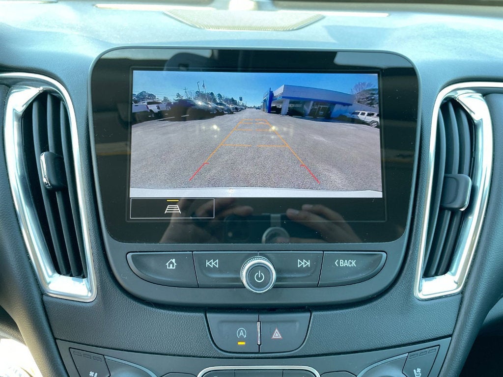 2024 Chevrolet Malibu 2LT