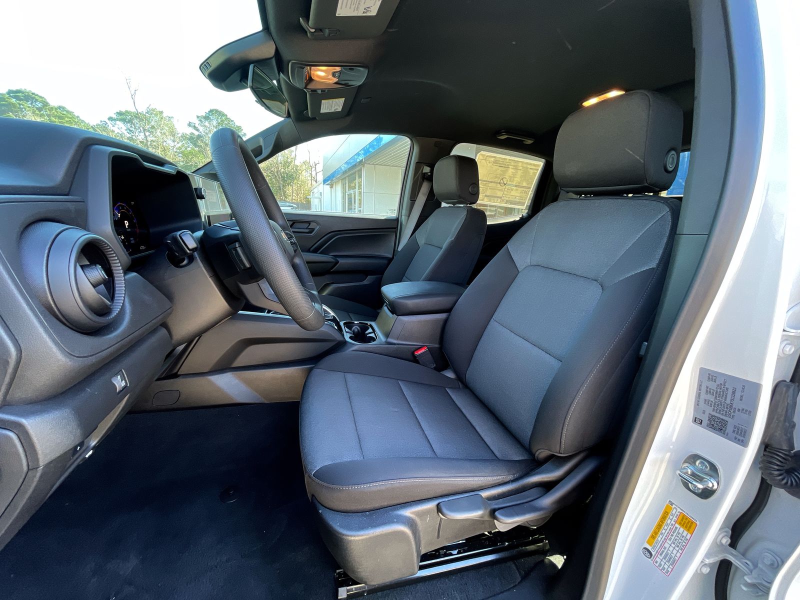 2025 Chevrolet Colorado WT/LT