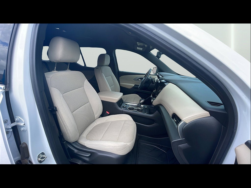 2022 Chevrolet Traverse LS