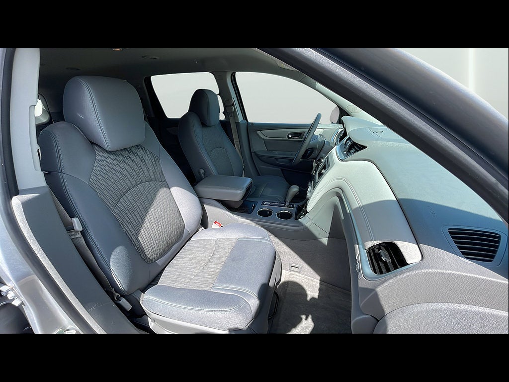 2017 Chevrolet Traverse LS