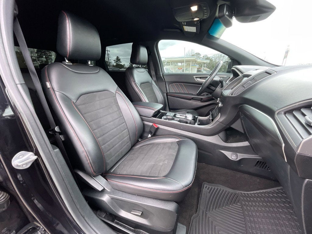 2020 Ford Edge ST Line